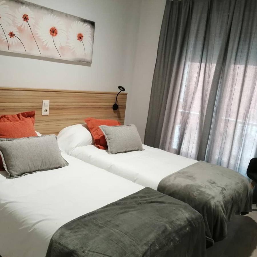 Calderon Apartment La Roda Exterior photo